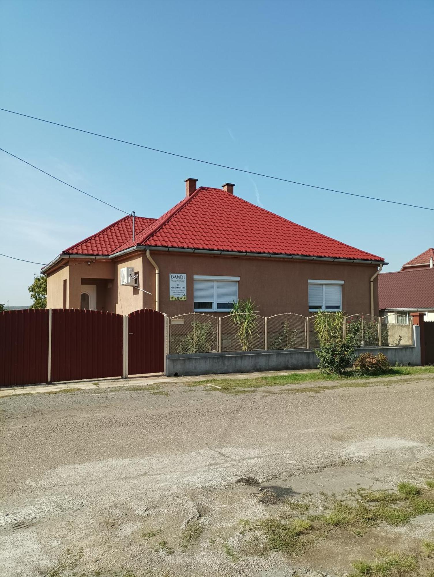 Bandi Vendeghaz Lägenhet Verpelét Exteriör bild